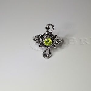 Antiqued silver and green gem ring size 7